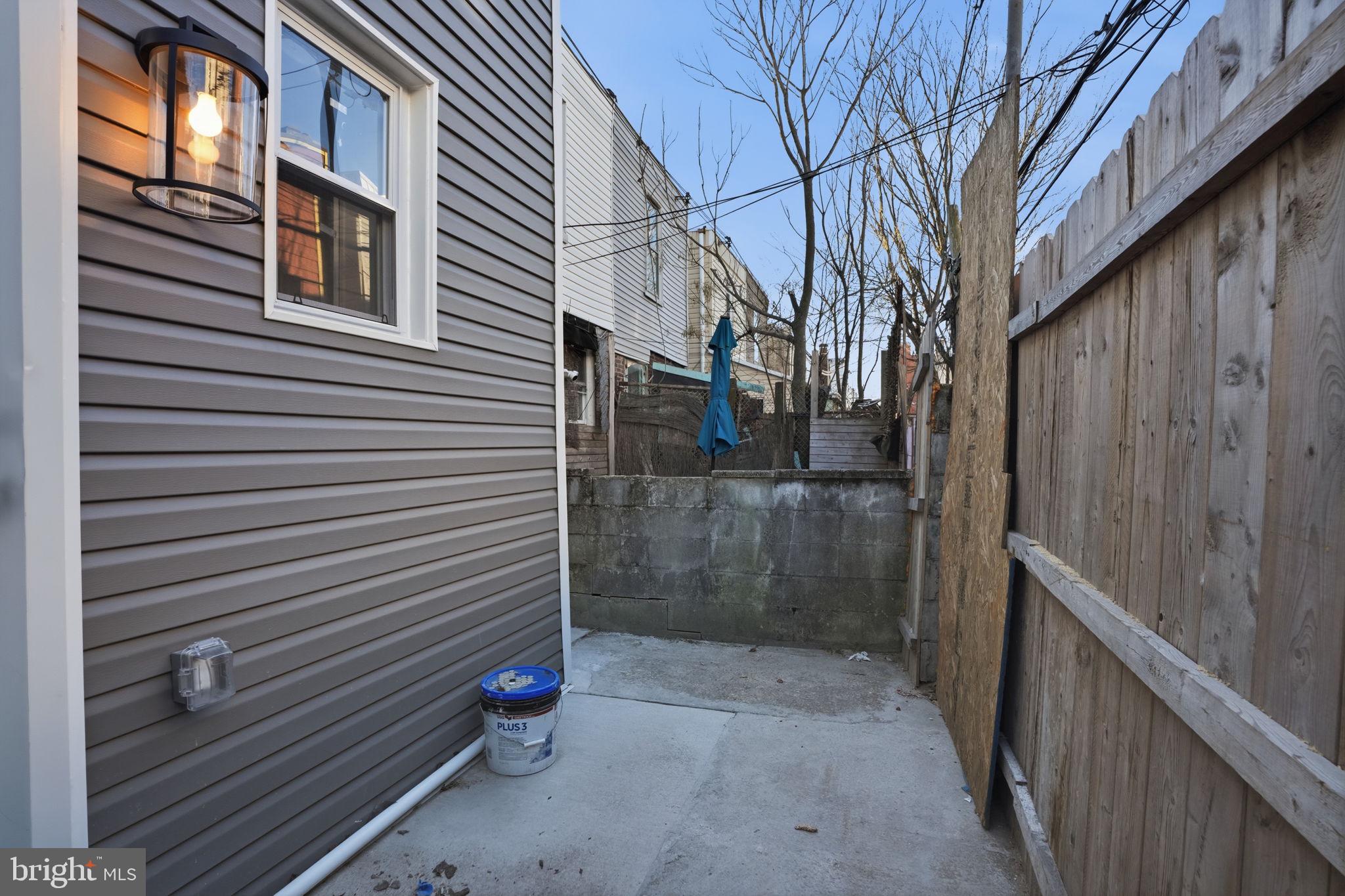 LOWER MOYAMENSING - Residential