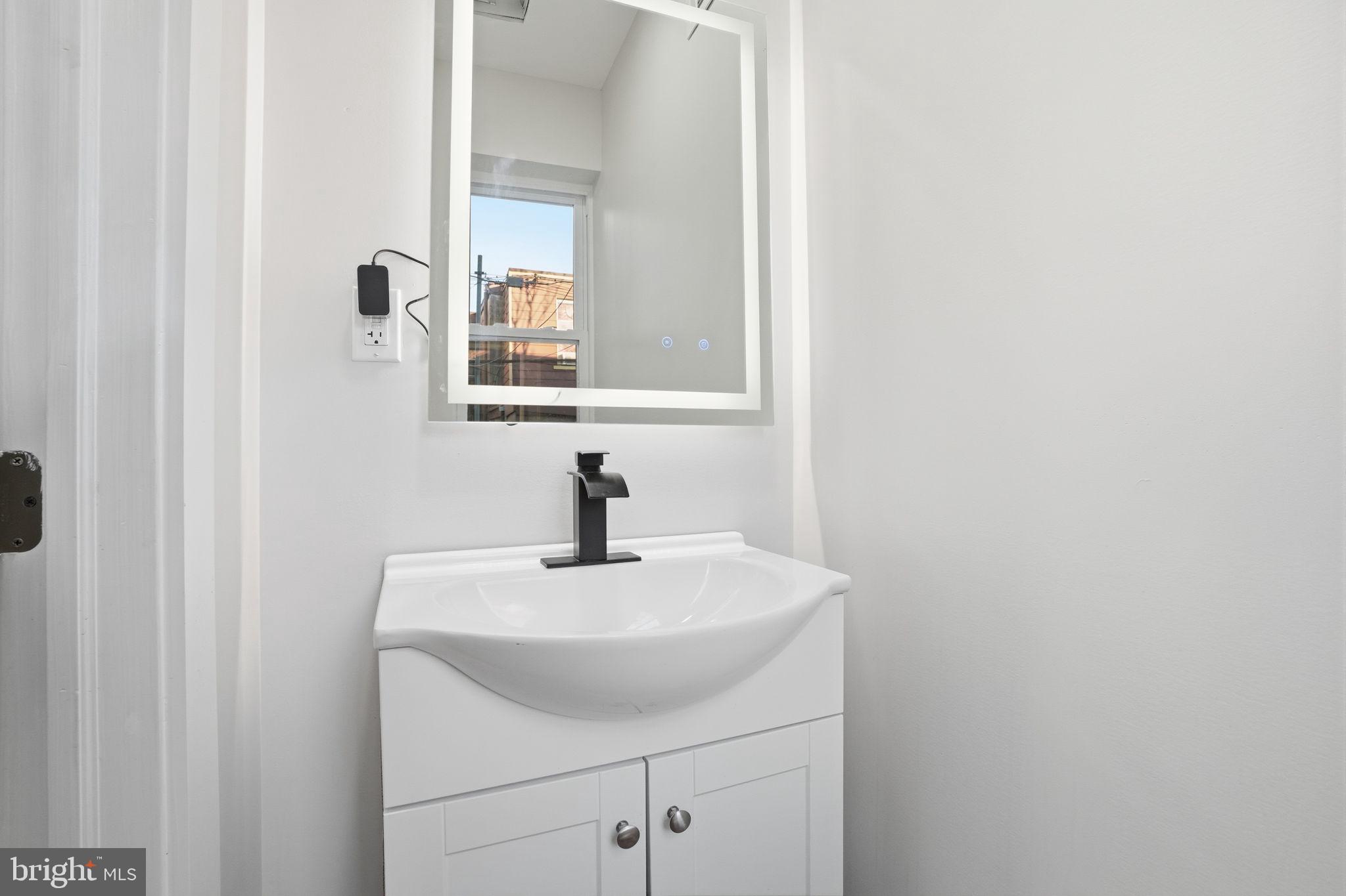 LOWER MOYAMENSING - Residential