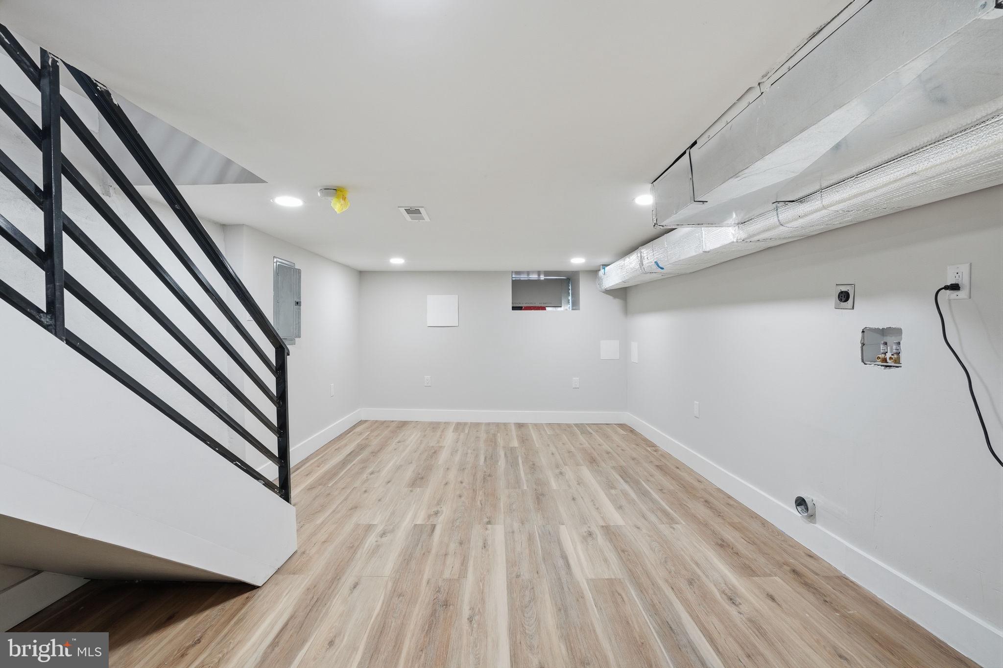 LOWER MOYAMENSING - Residential