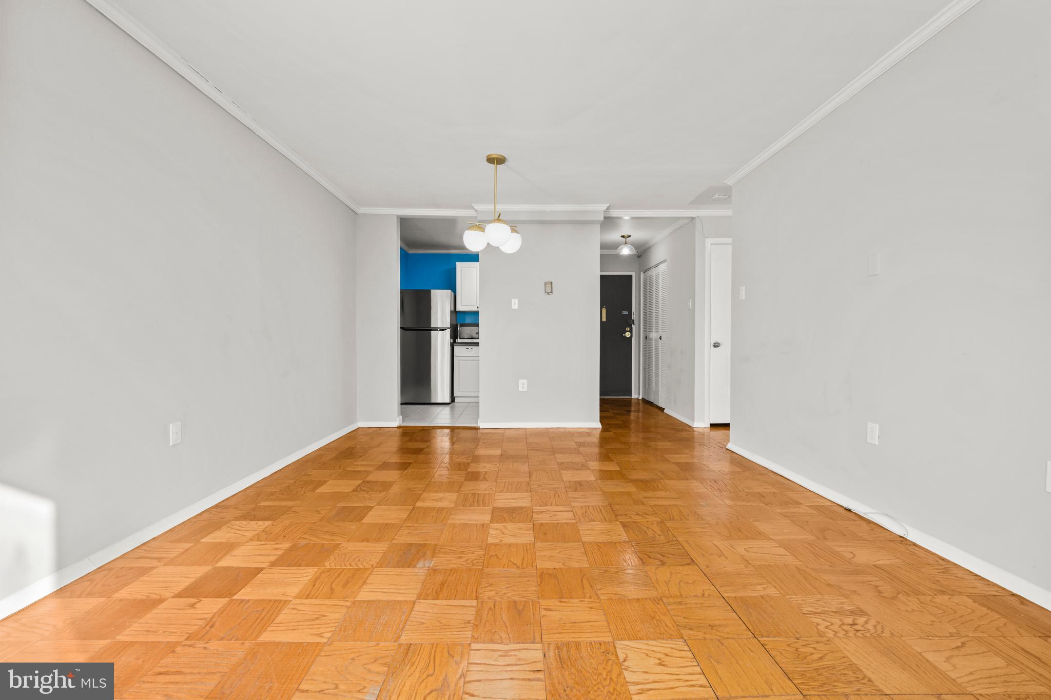 4555 MACARTHUR BOULEVARD NW 202