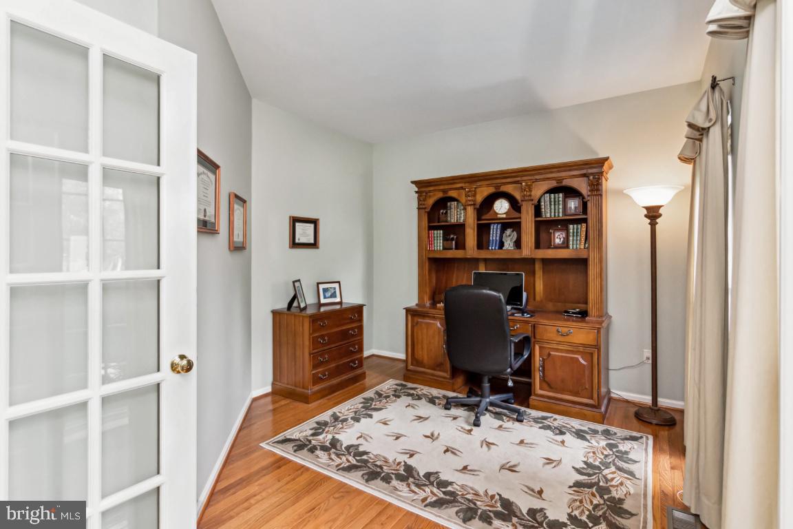 STONE MANOR - Residential