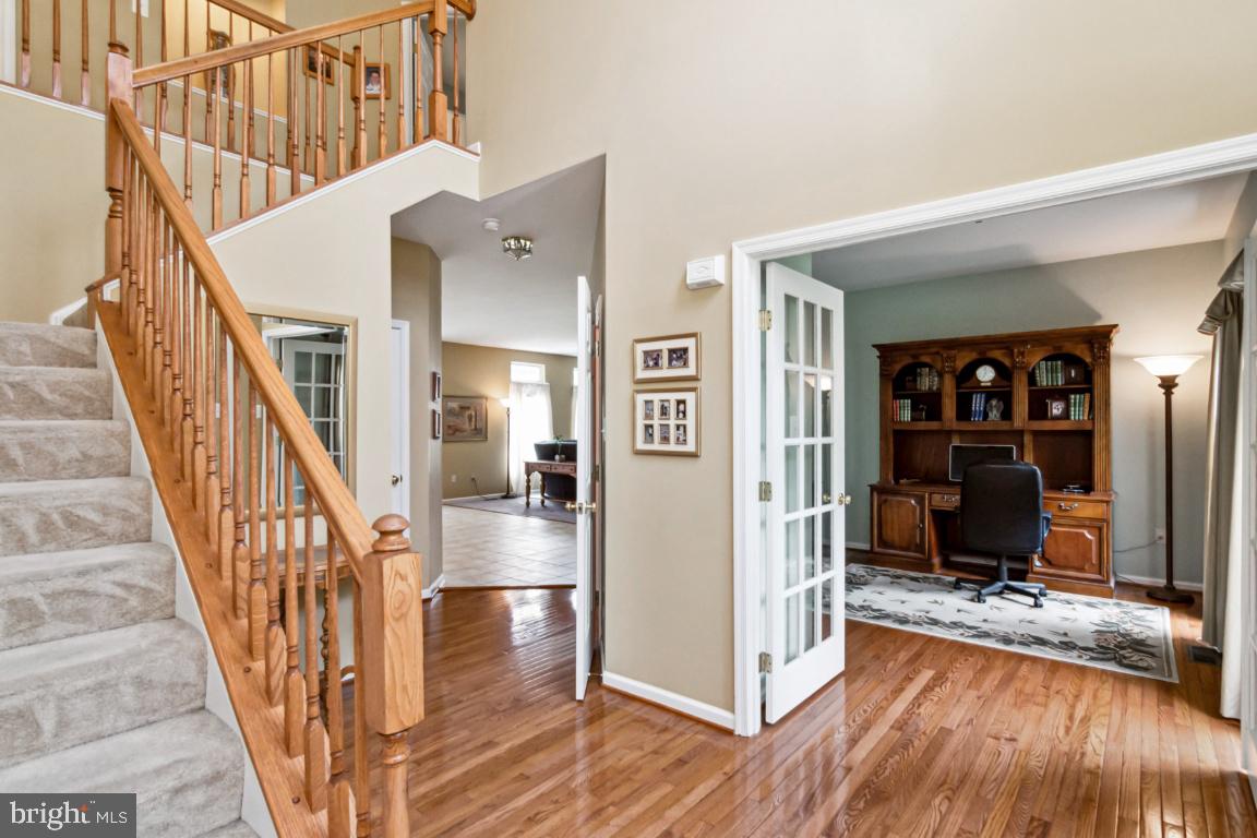 STONE MANOR - Residential