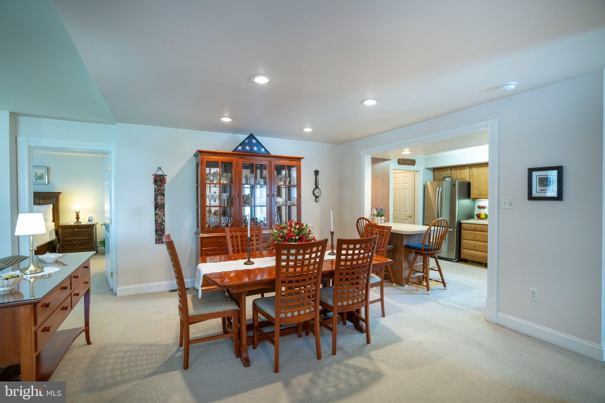 ENGLISH MEADOWS - Residential