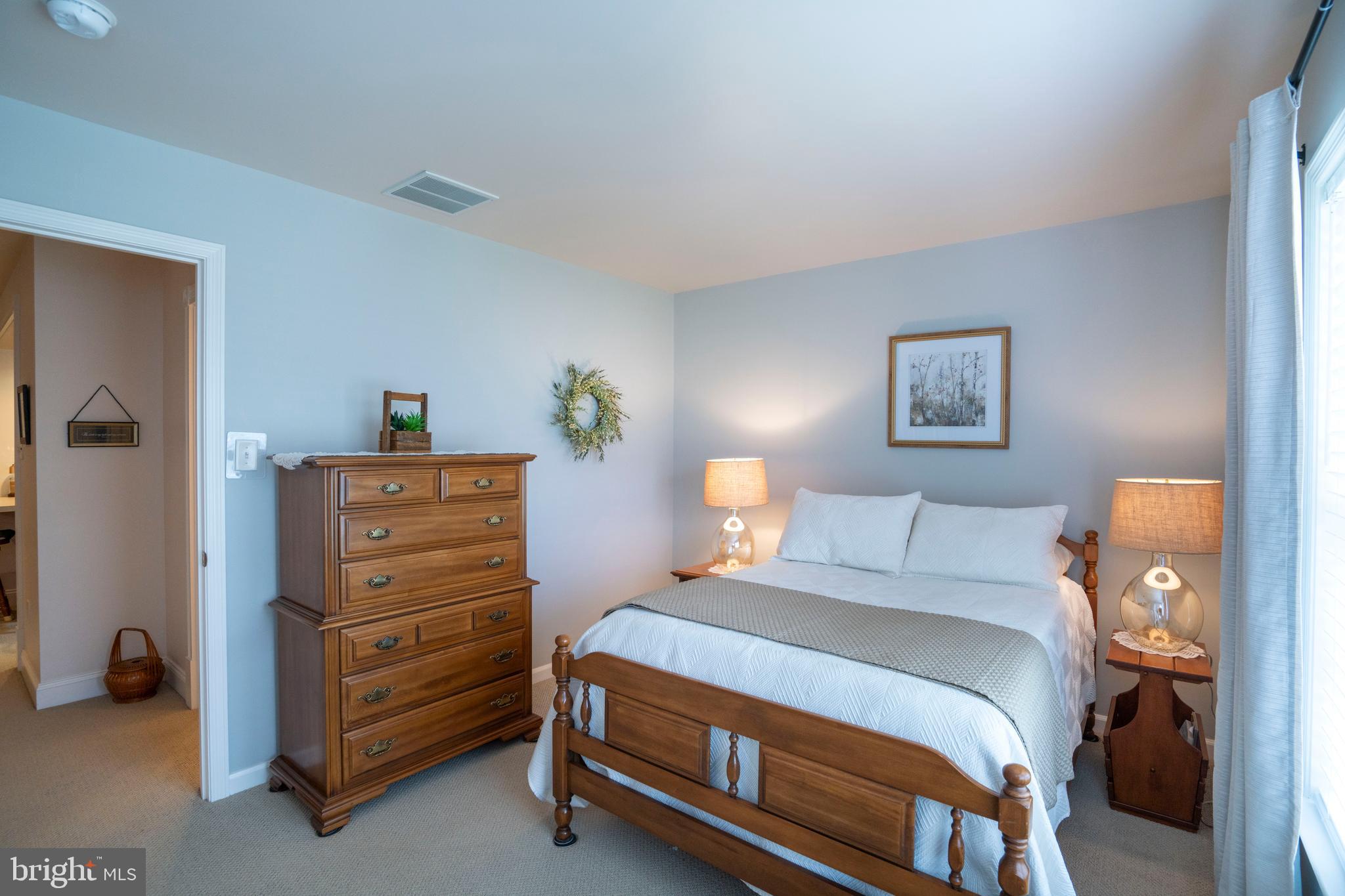 ENGLISH MEADOWS - Residential