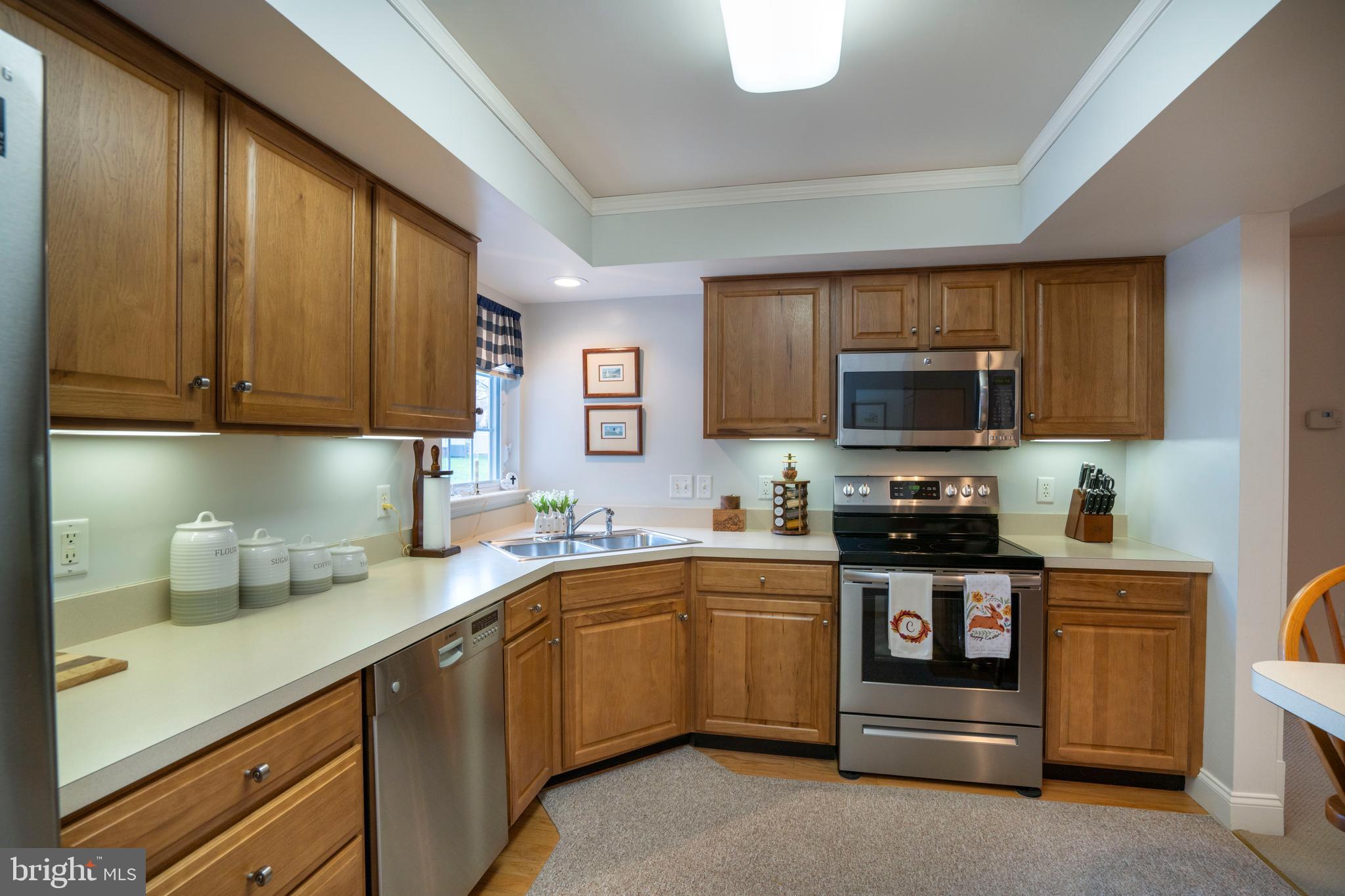 ENGLISH MEADOWS - Residential