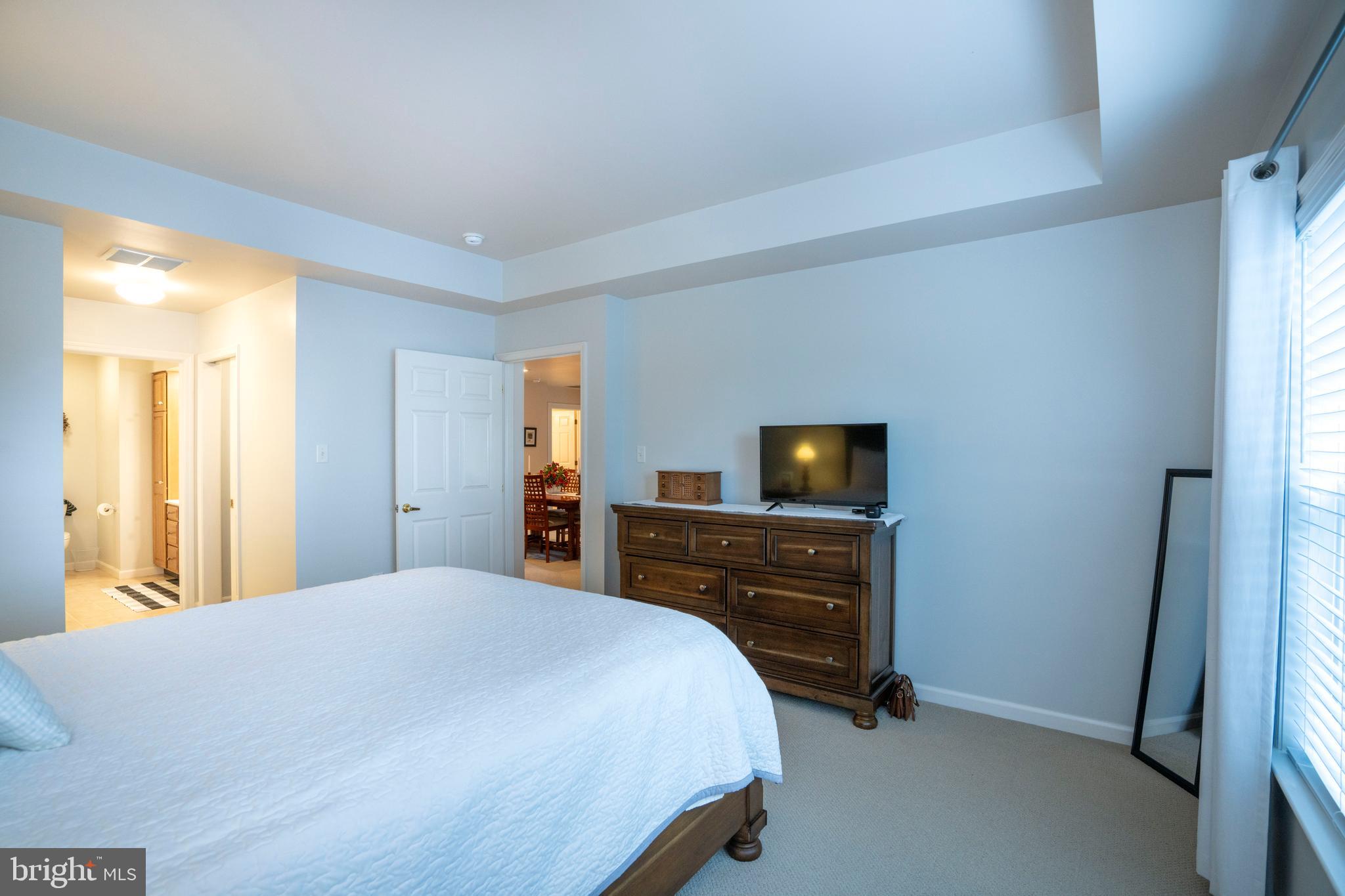 ENGLISH MEADOWS - Residential