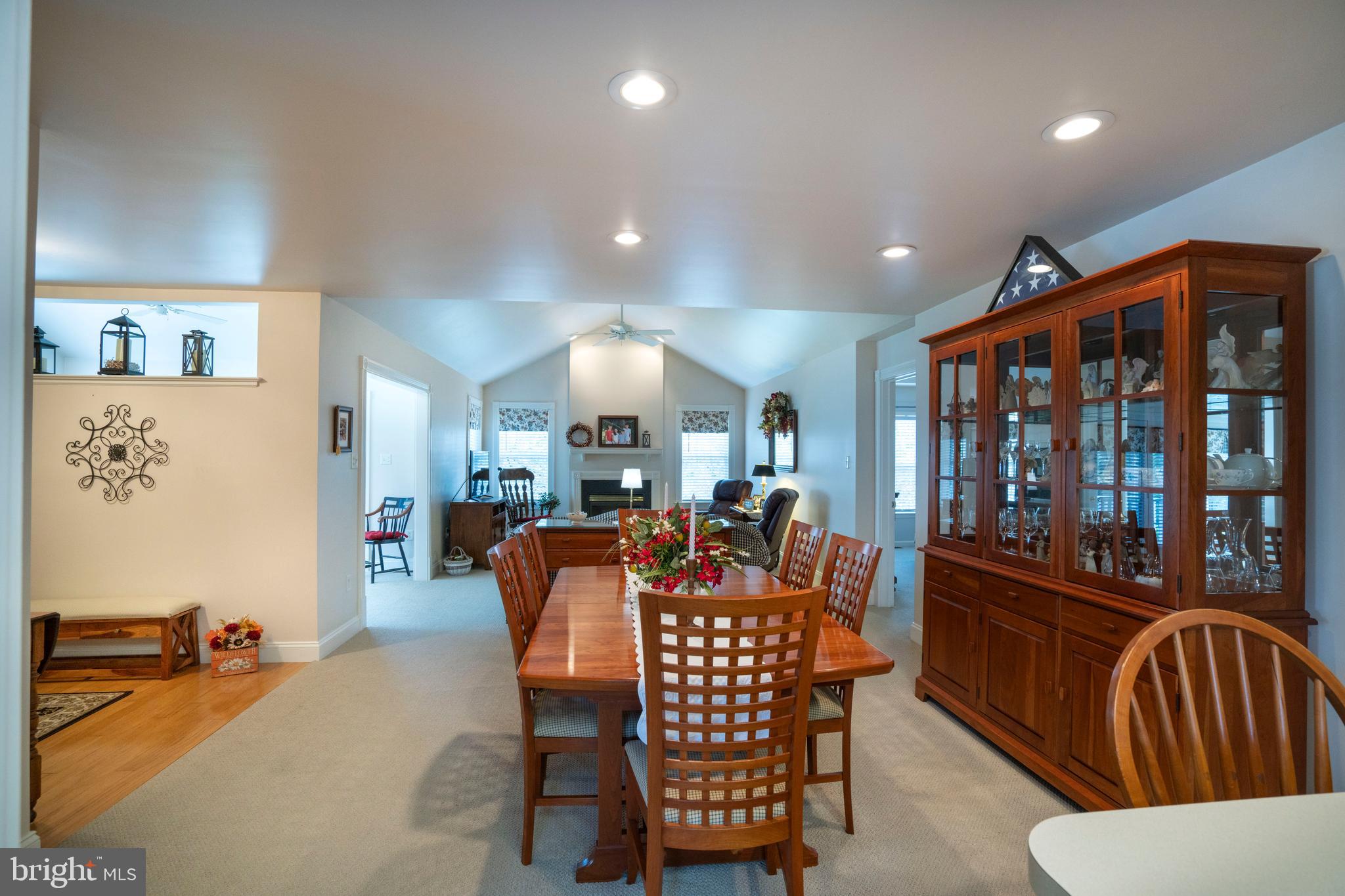 ENGLISH MEADOWS - Residential