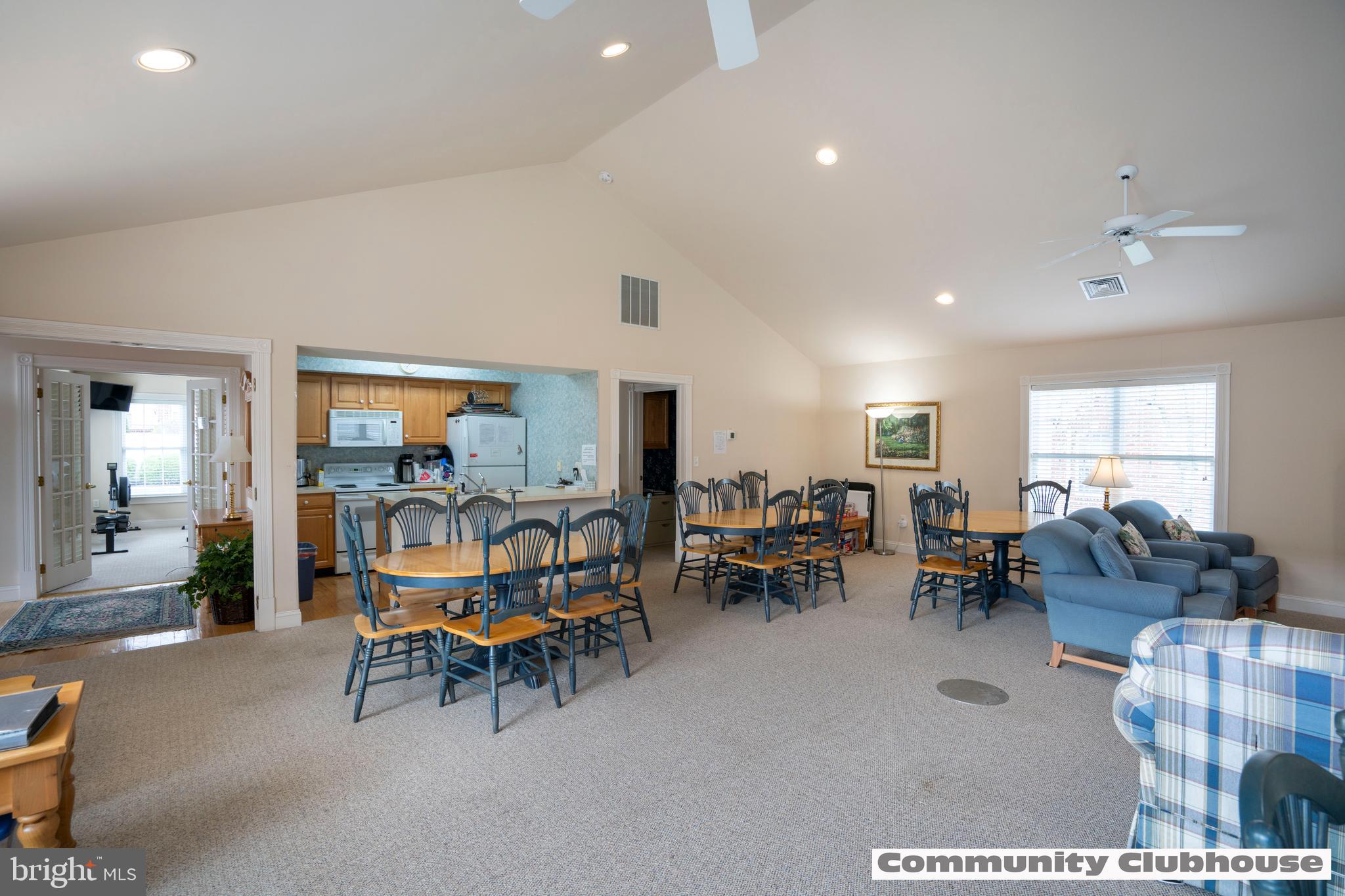 ENGLISH MEADOWS - Residential