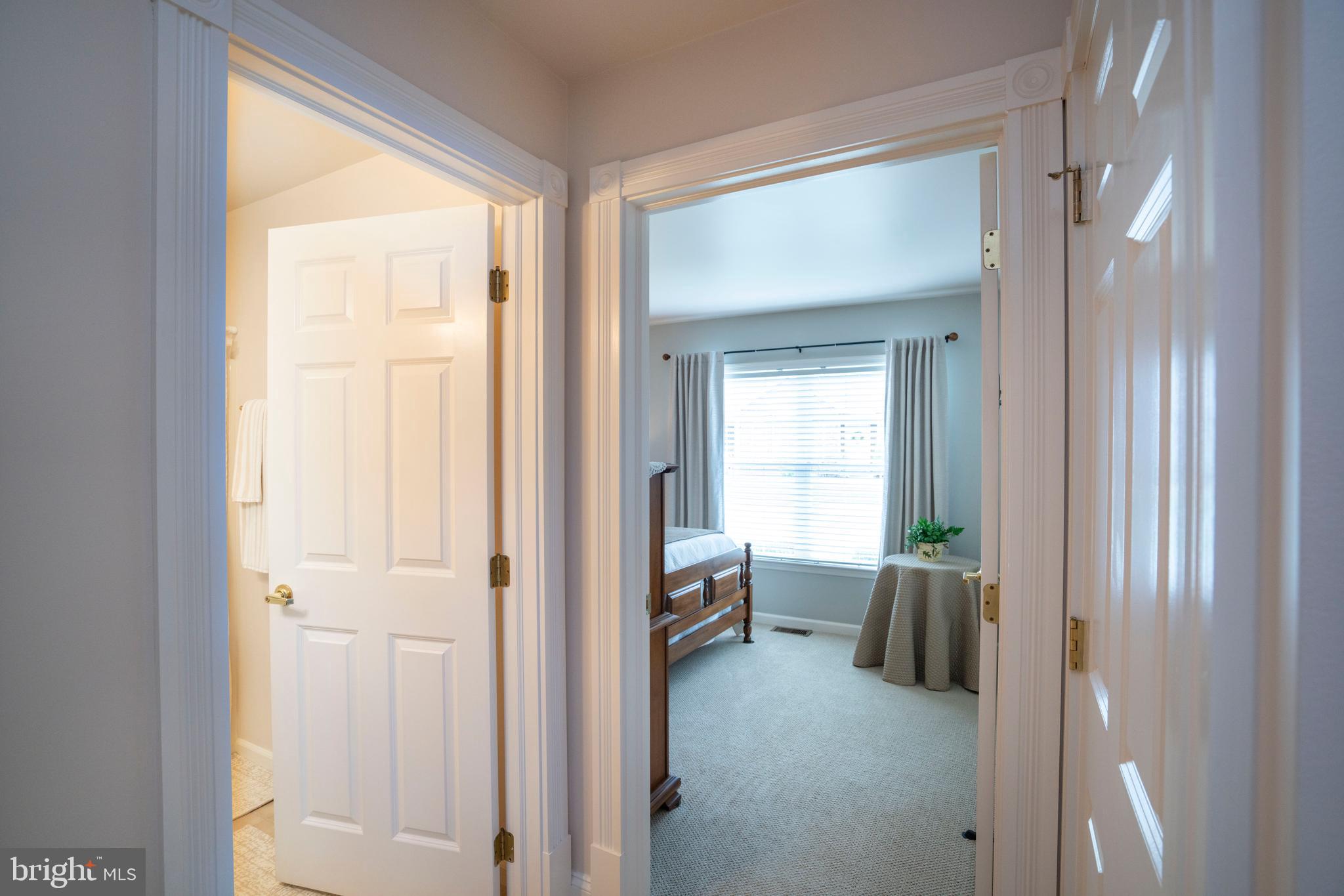 ENGLISH MEADOWS - Residential