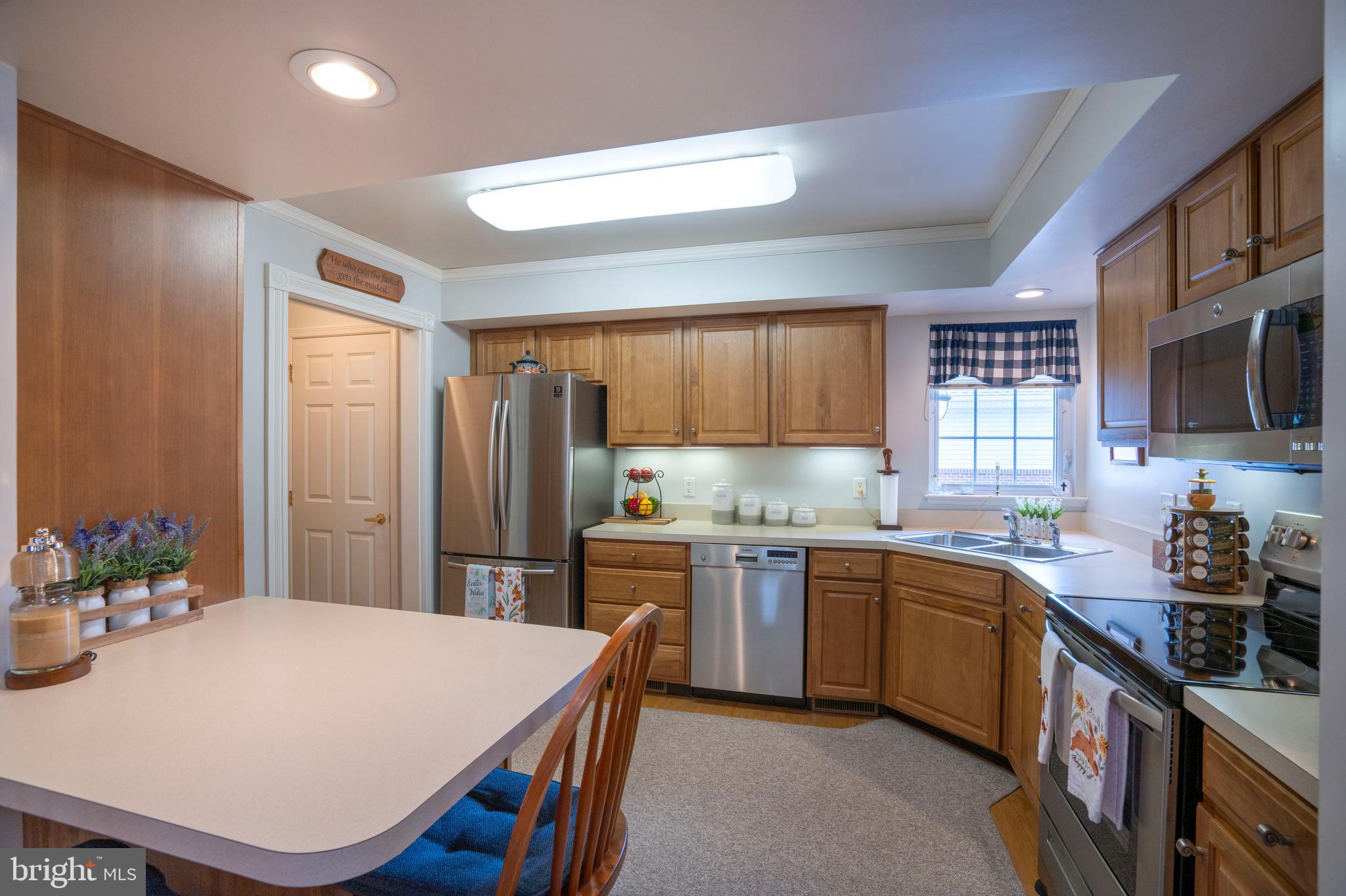 ENGLISH MEADOWS - Residential