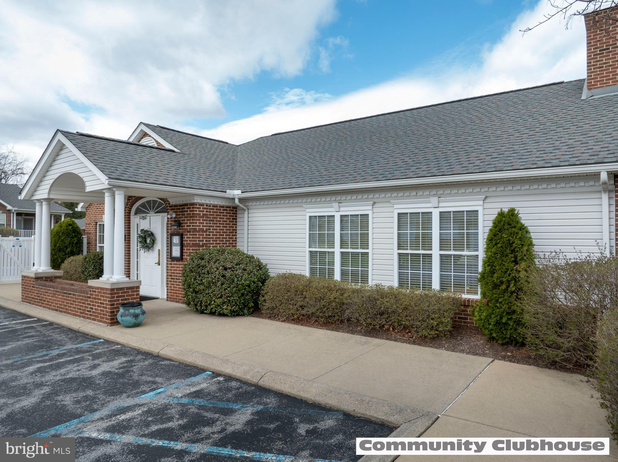 ENGLISH MEADOWS - Residential