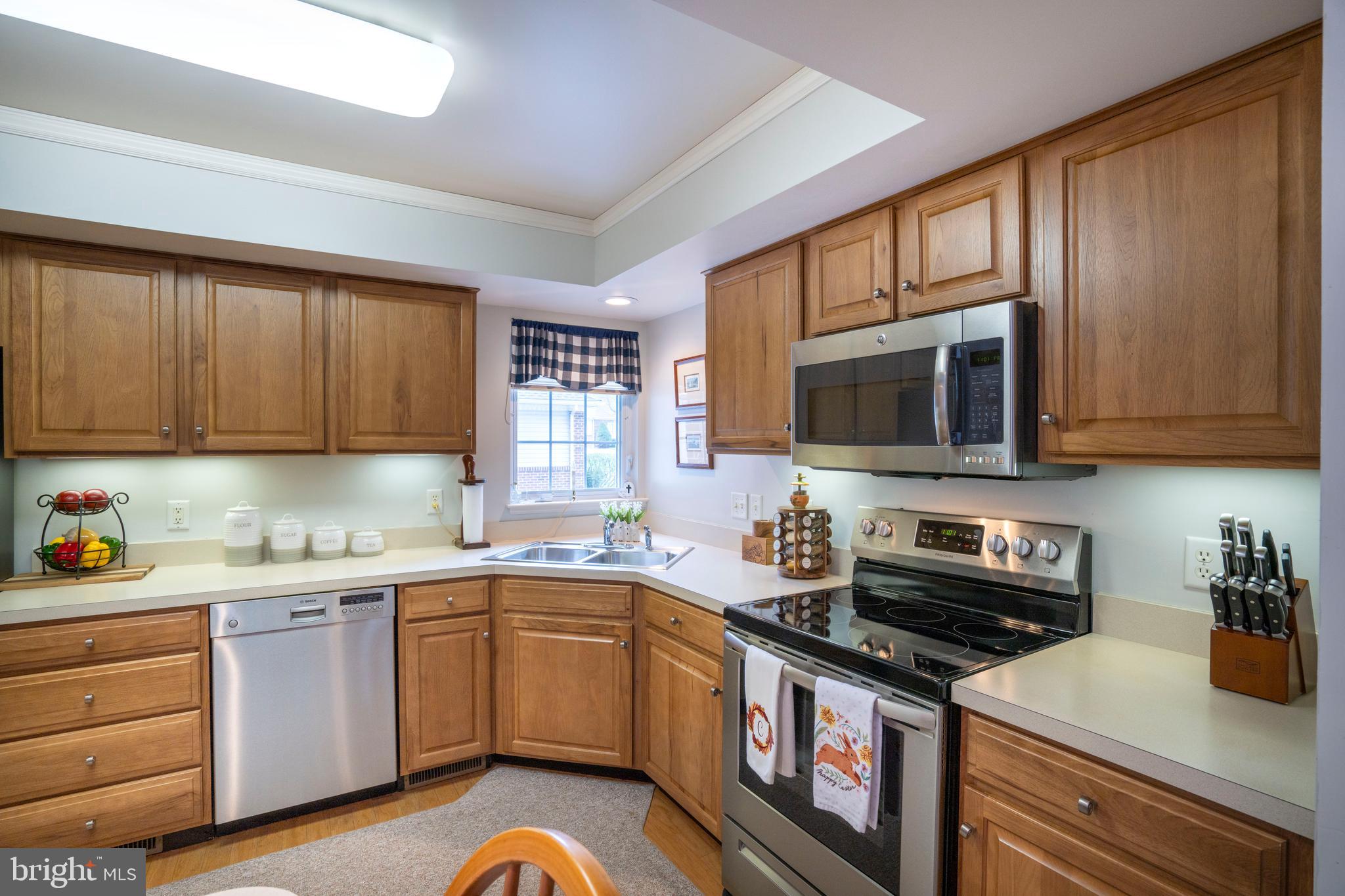 ENGLISH MEADOWS - Residential