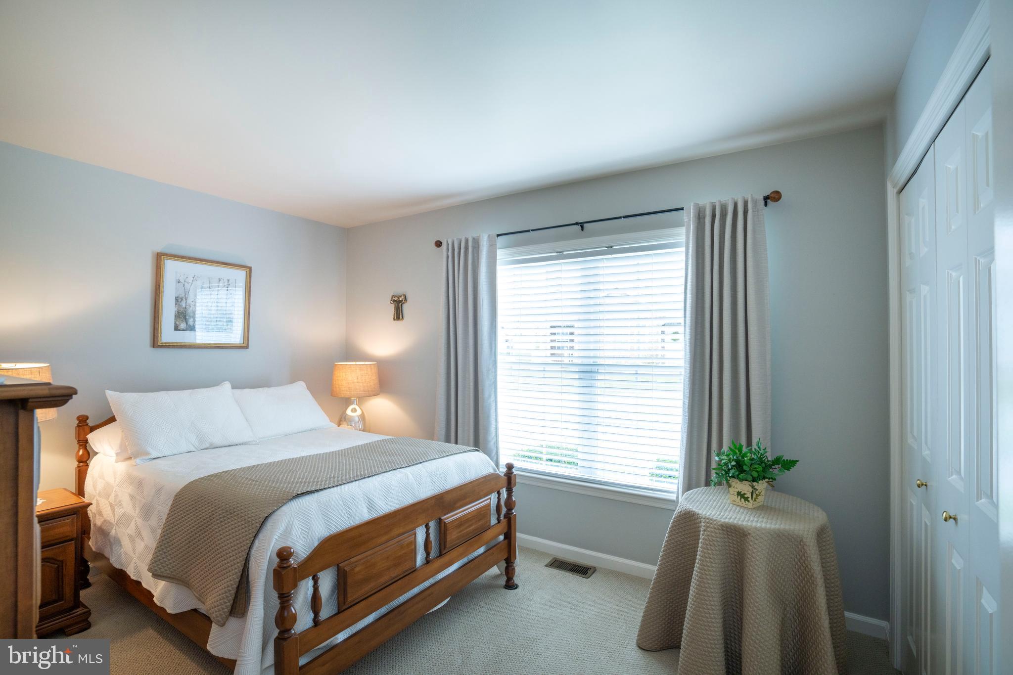 ENGLISH MEADOWS - Residential