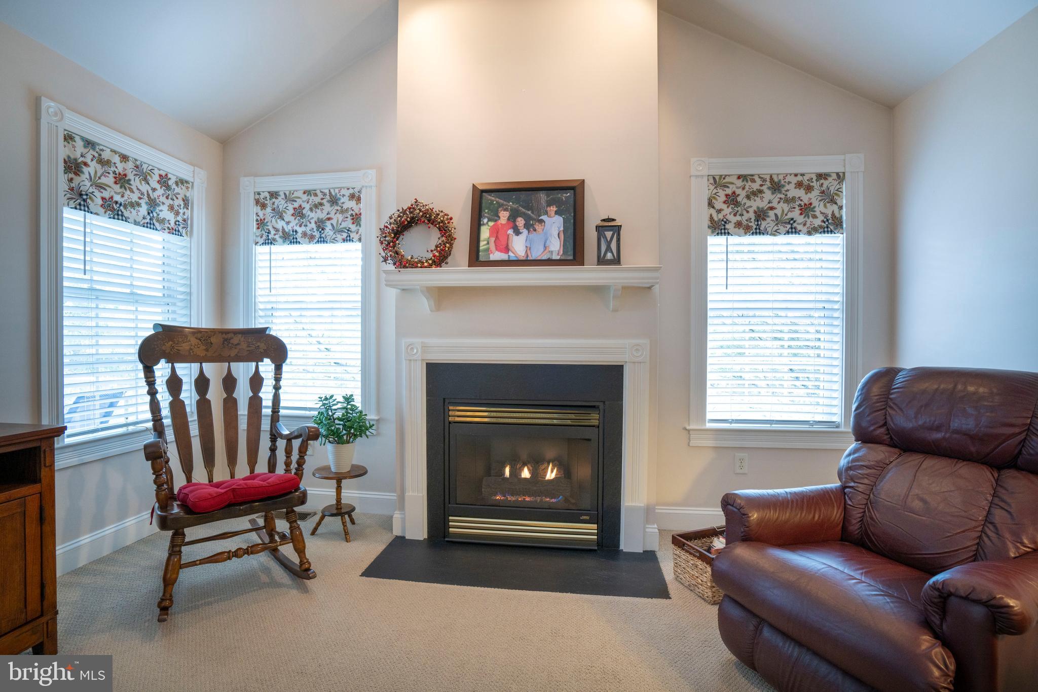 ENGLISH MEADOWS - Residential