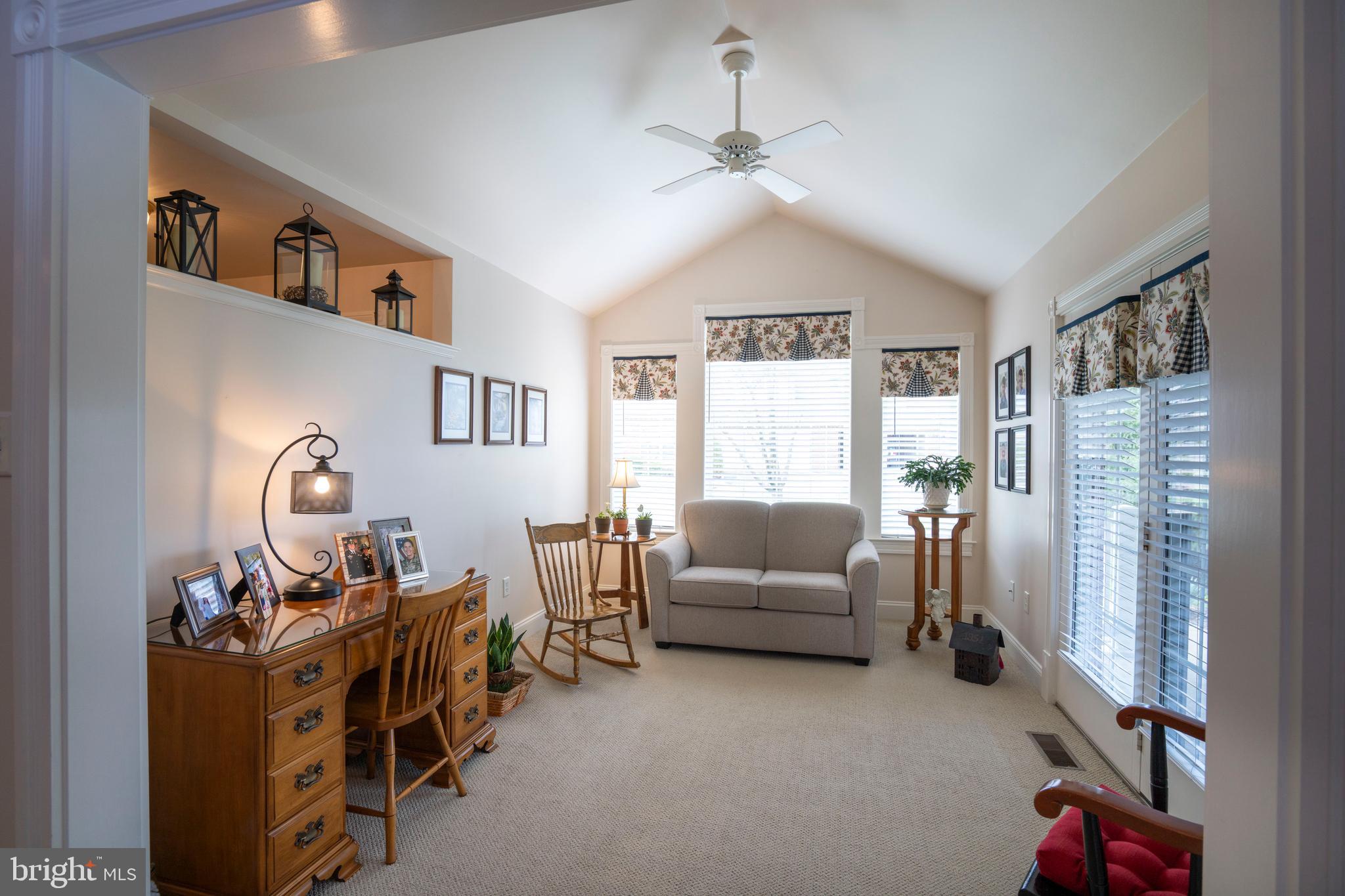 ENGLISH MEADOWS - Residential