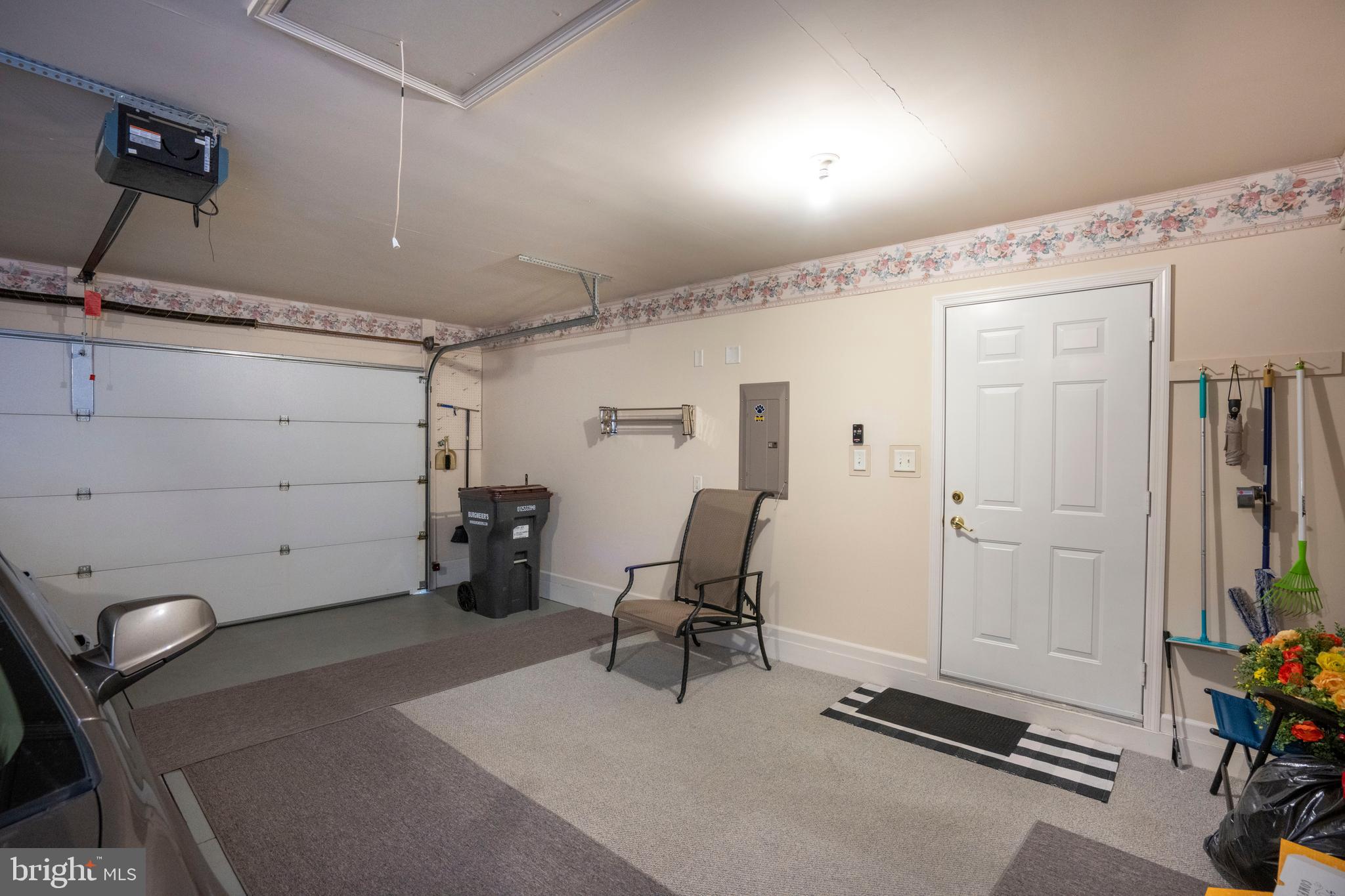 ENGLISH MEADOWS - Residential