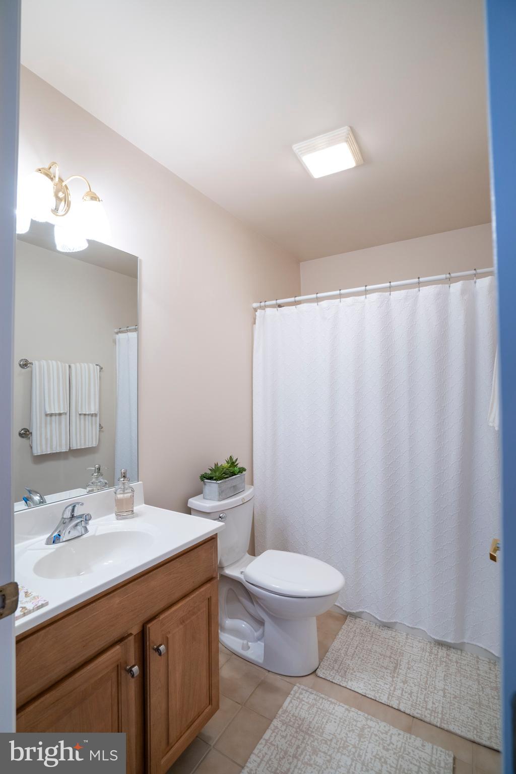 ENGLISH MEADOWS - Residential