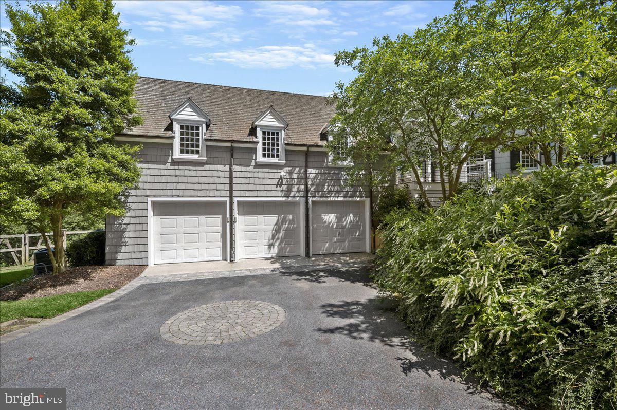 GIBSON ISLAND - Residential