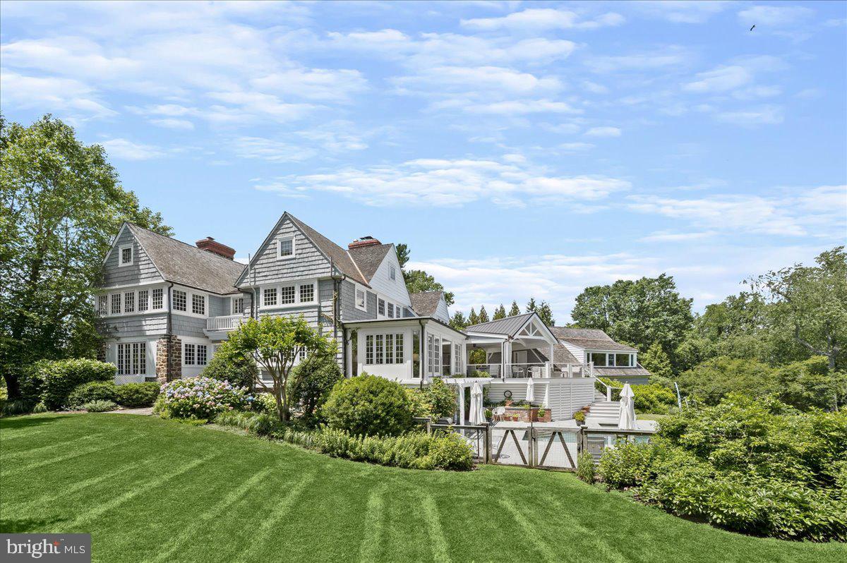 GIBSON ISLAND - Residential