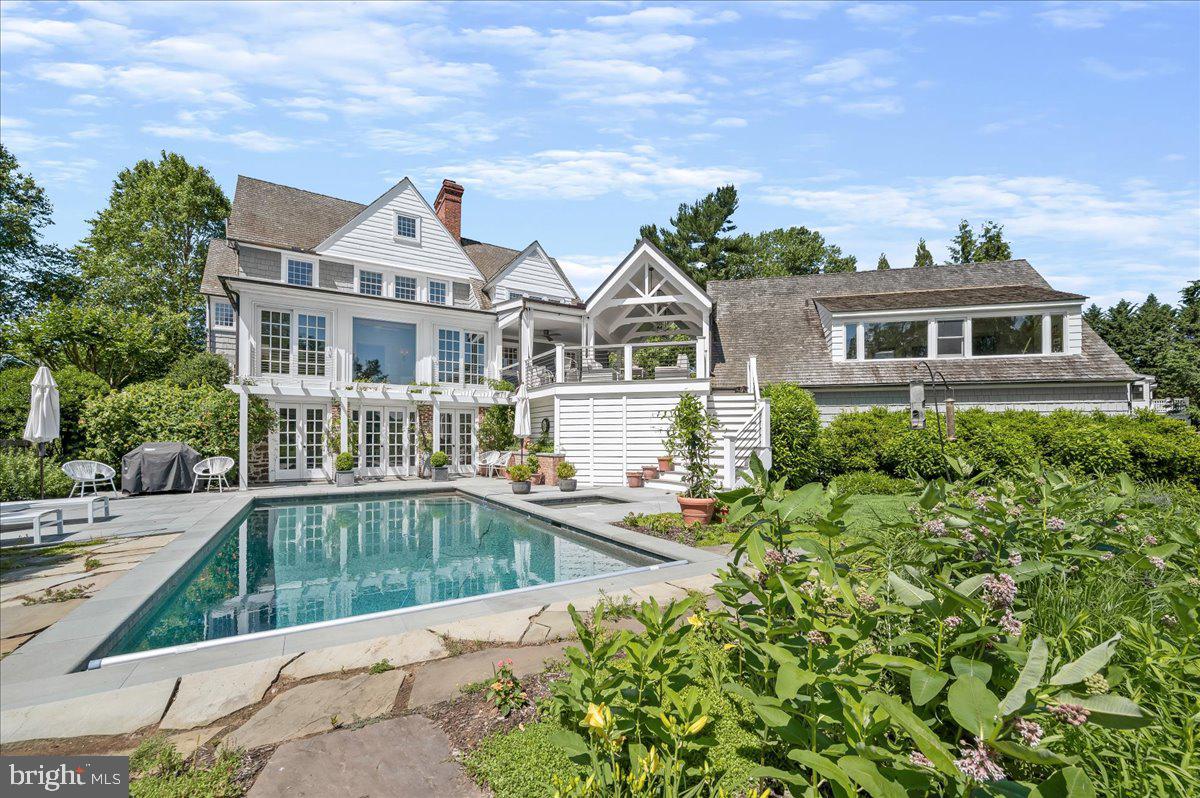 GIBSON ISLAND - Residential