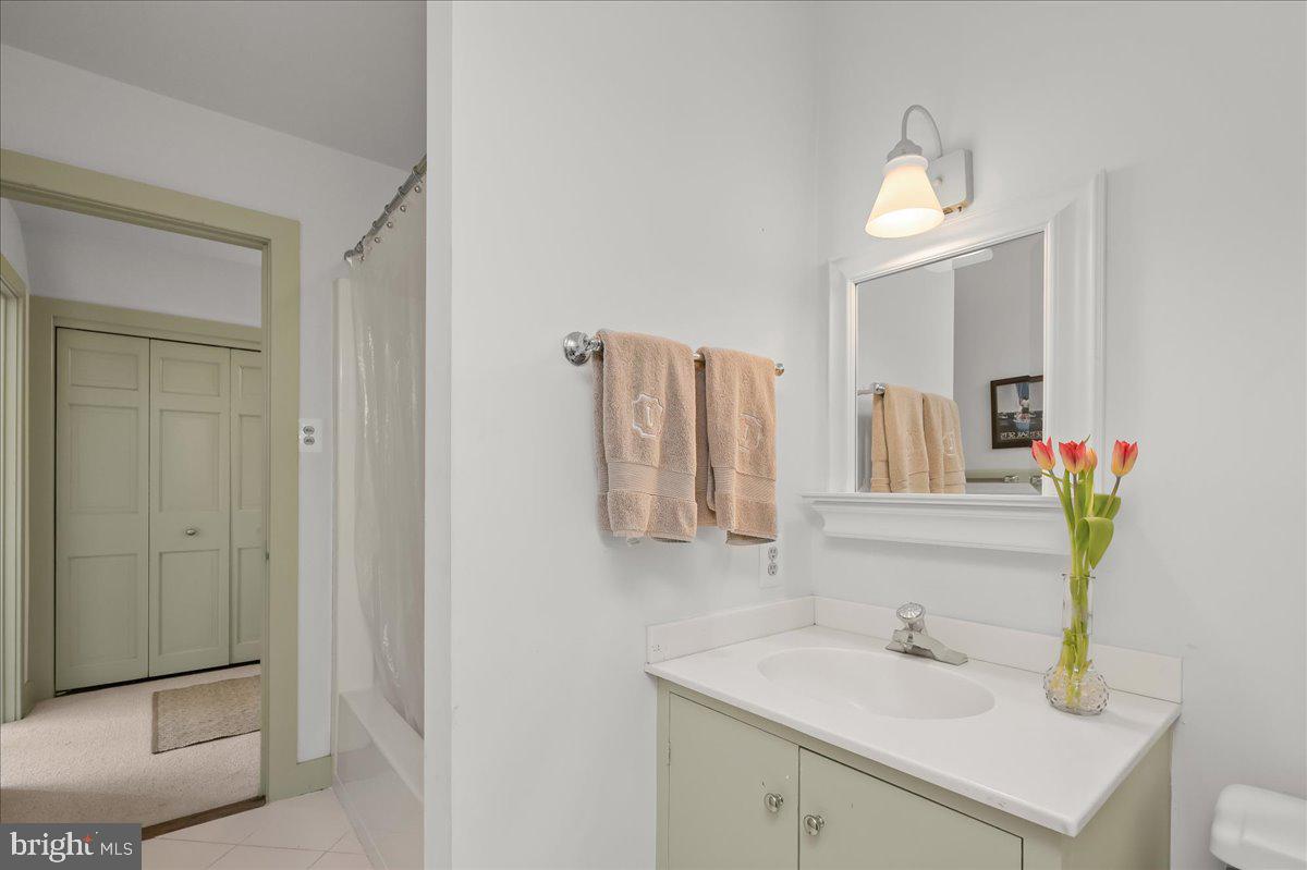 GIBSON ISLAND - Residential