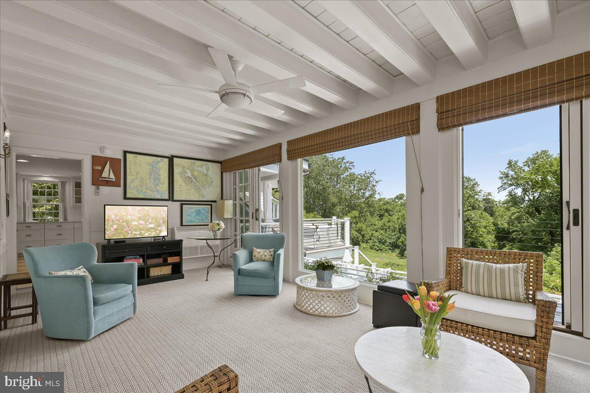 GIBSON ISLAND - Residential