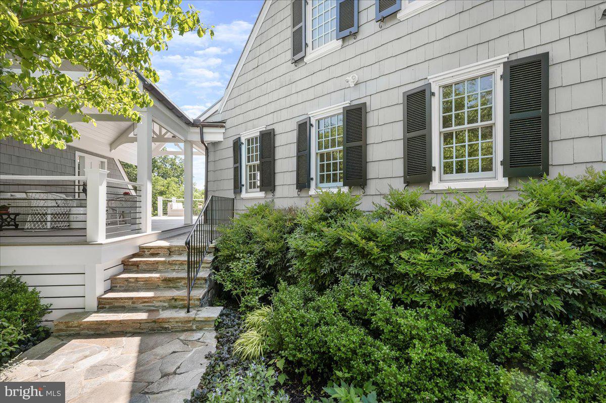 GIBSON ISLAND - Residential