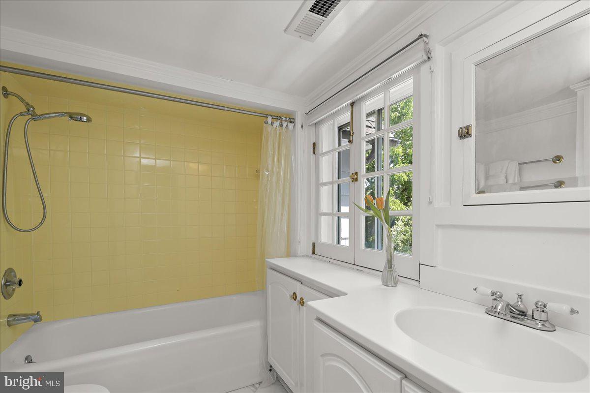 GIBSON ISLAND - Residential