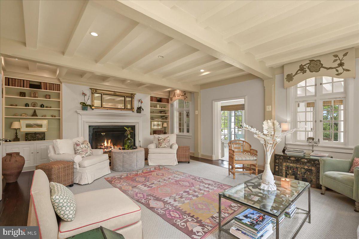 GIBSON ISLAND - Residential