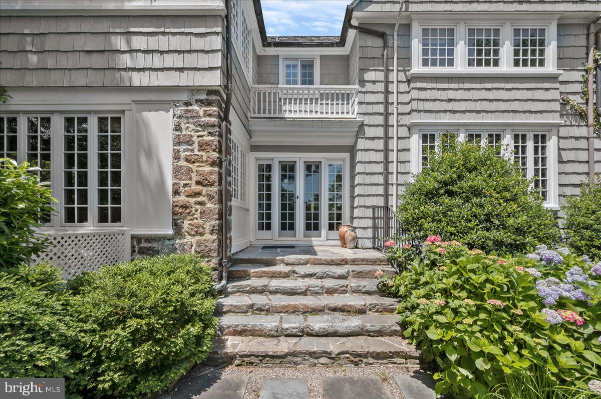 GIBSON ISLAND - Residential