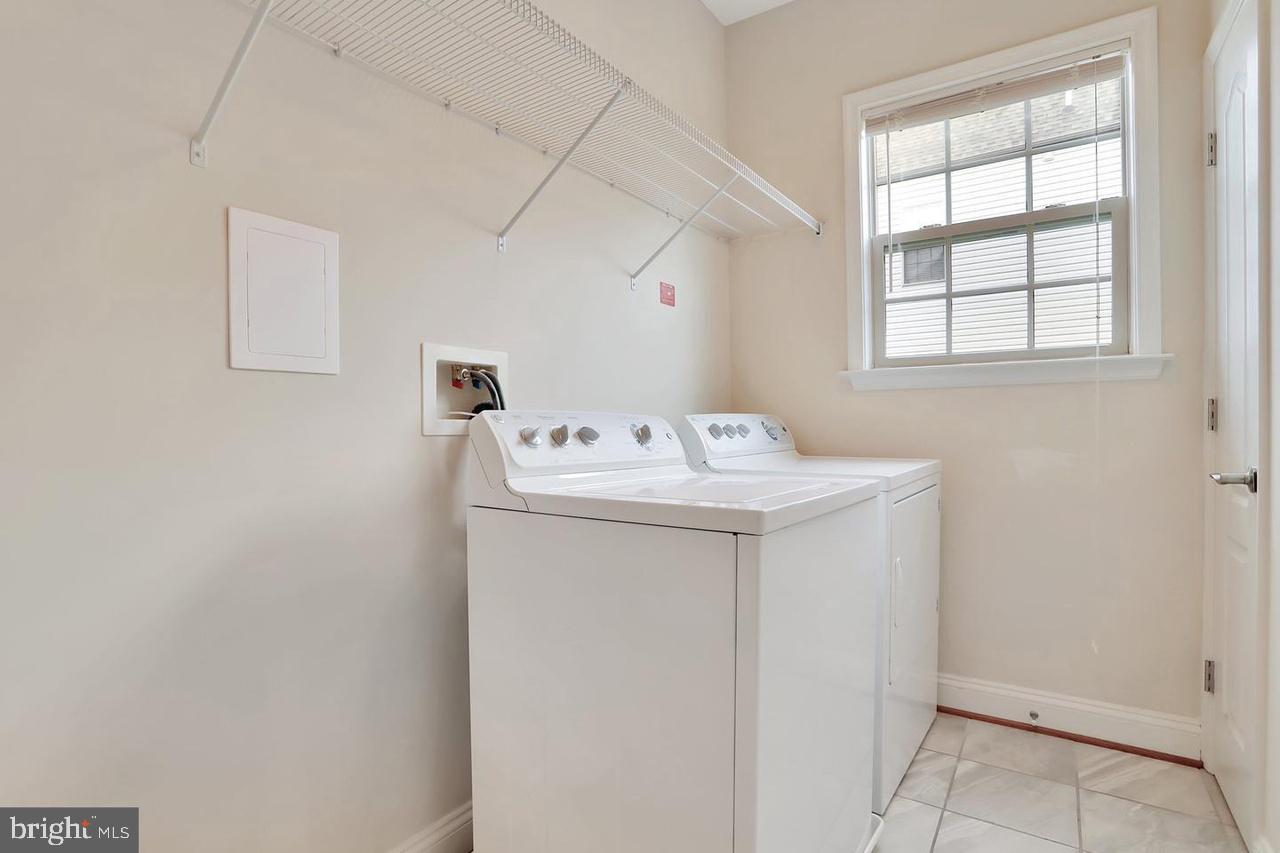 BEALLAIR - Residential Lease