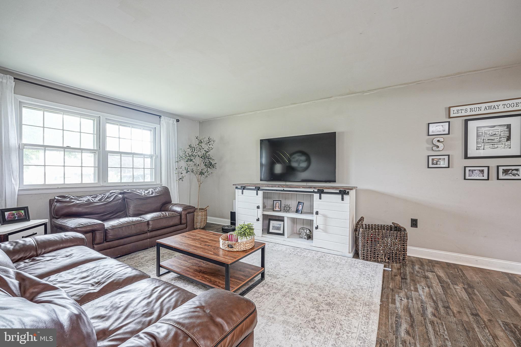 2 BROADVIEW AVENUE