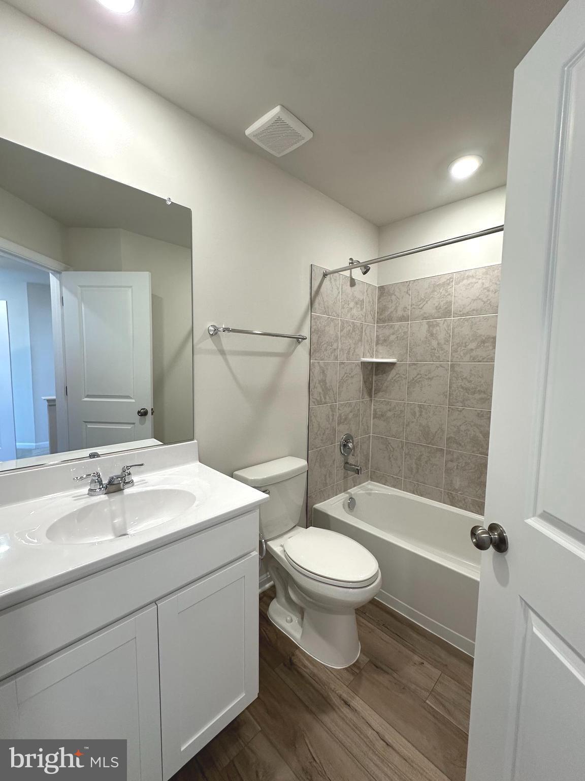 NORBORNE GLEBE - Residential Lease