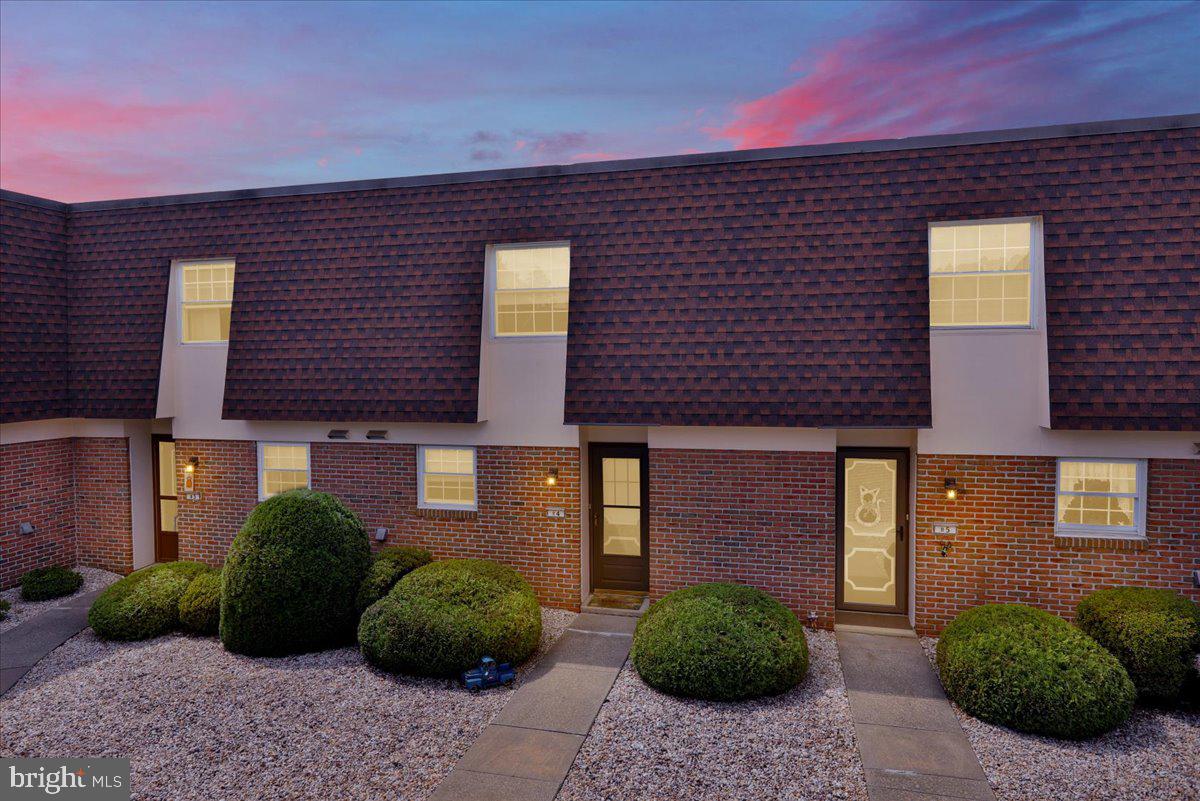 CRESTWOOD - Residential