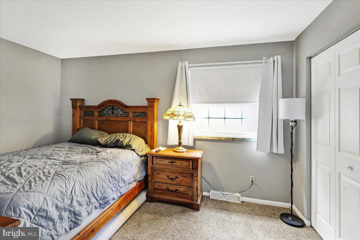 CRESTWOOD - Residential