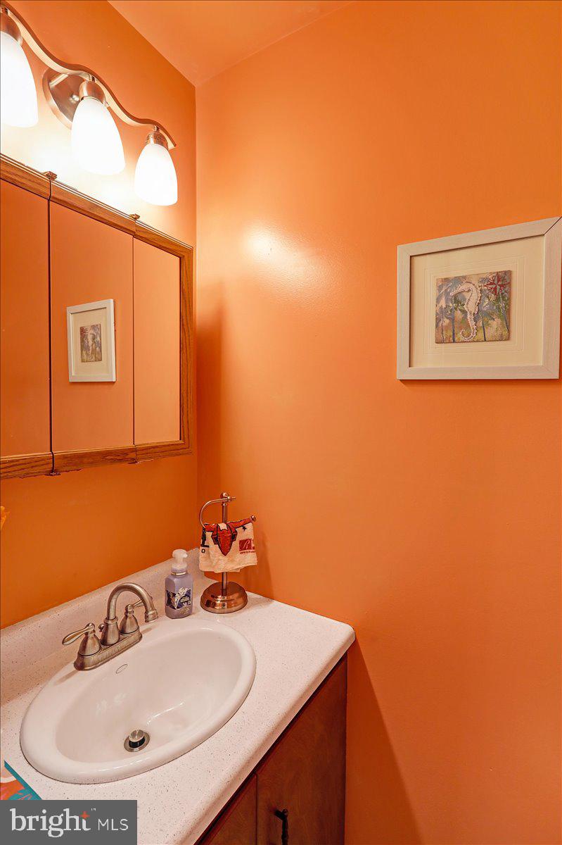 CRESTWOOD - Residential