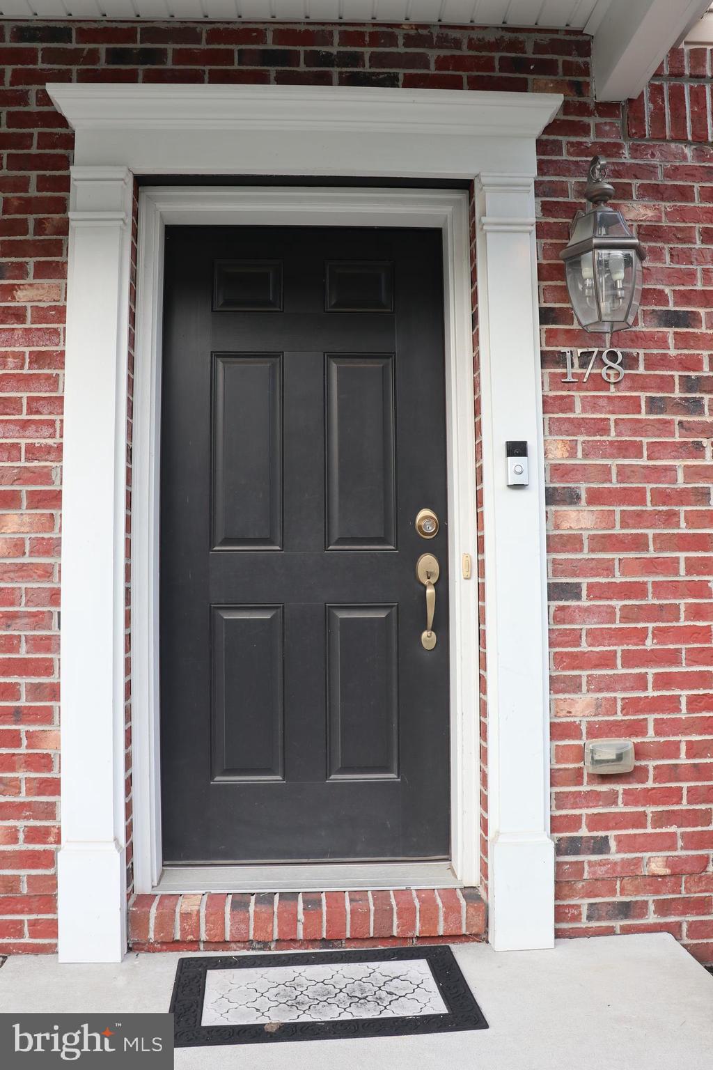 178 CREEKSIDE WAY