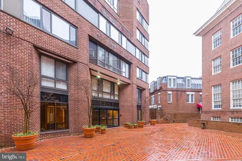 MLS: DCDC2201922