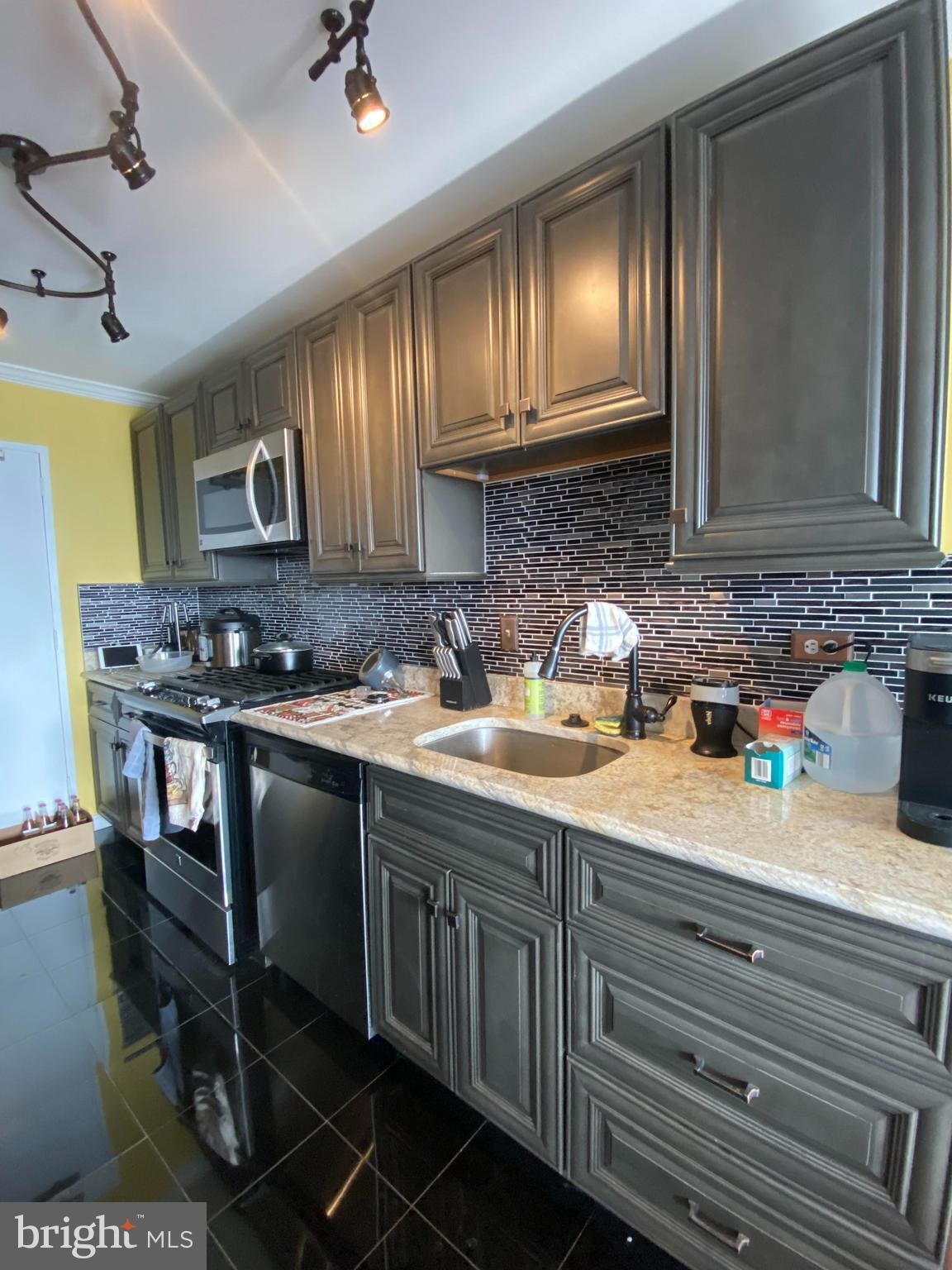 PARK SUTTON CODM - Residential Lease