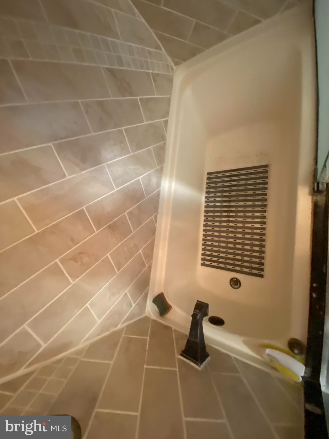 PARK SUTTON CODM - Residential Lease