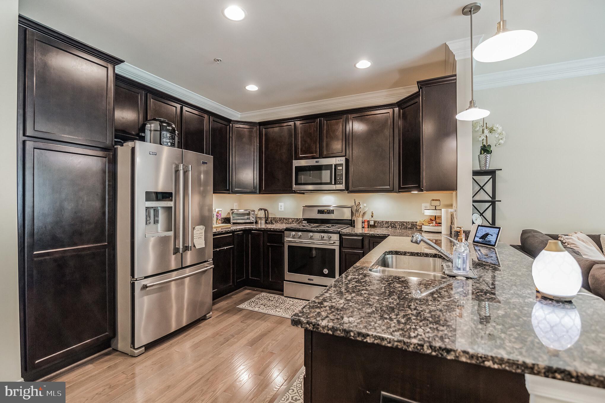 THE VILLAGES OF STEEPLECHASE - Residential Lease