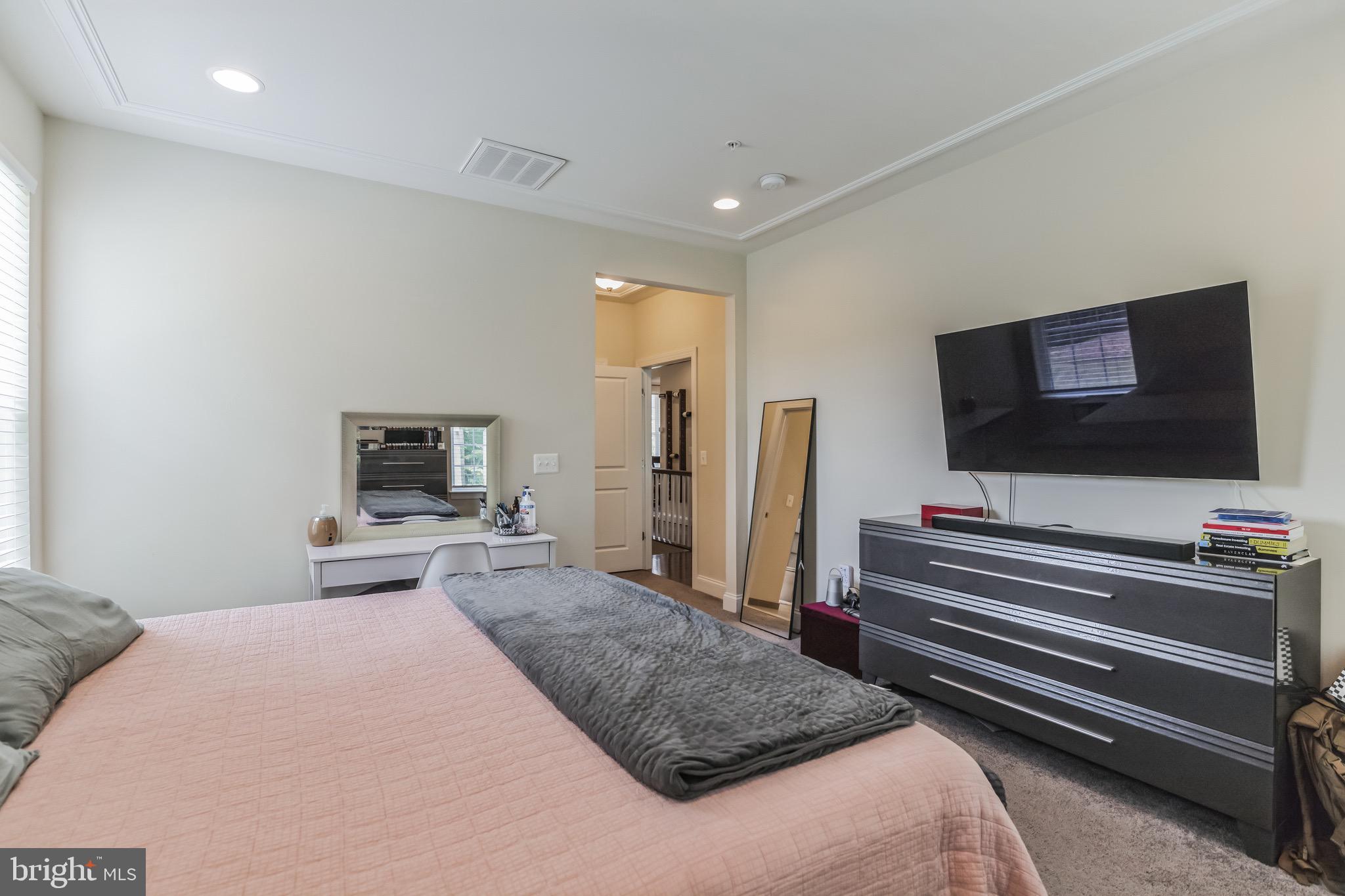 THE VILLAGES OF STEEPLECHASE - Residential Lease