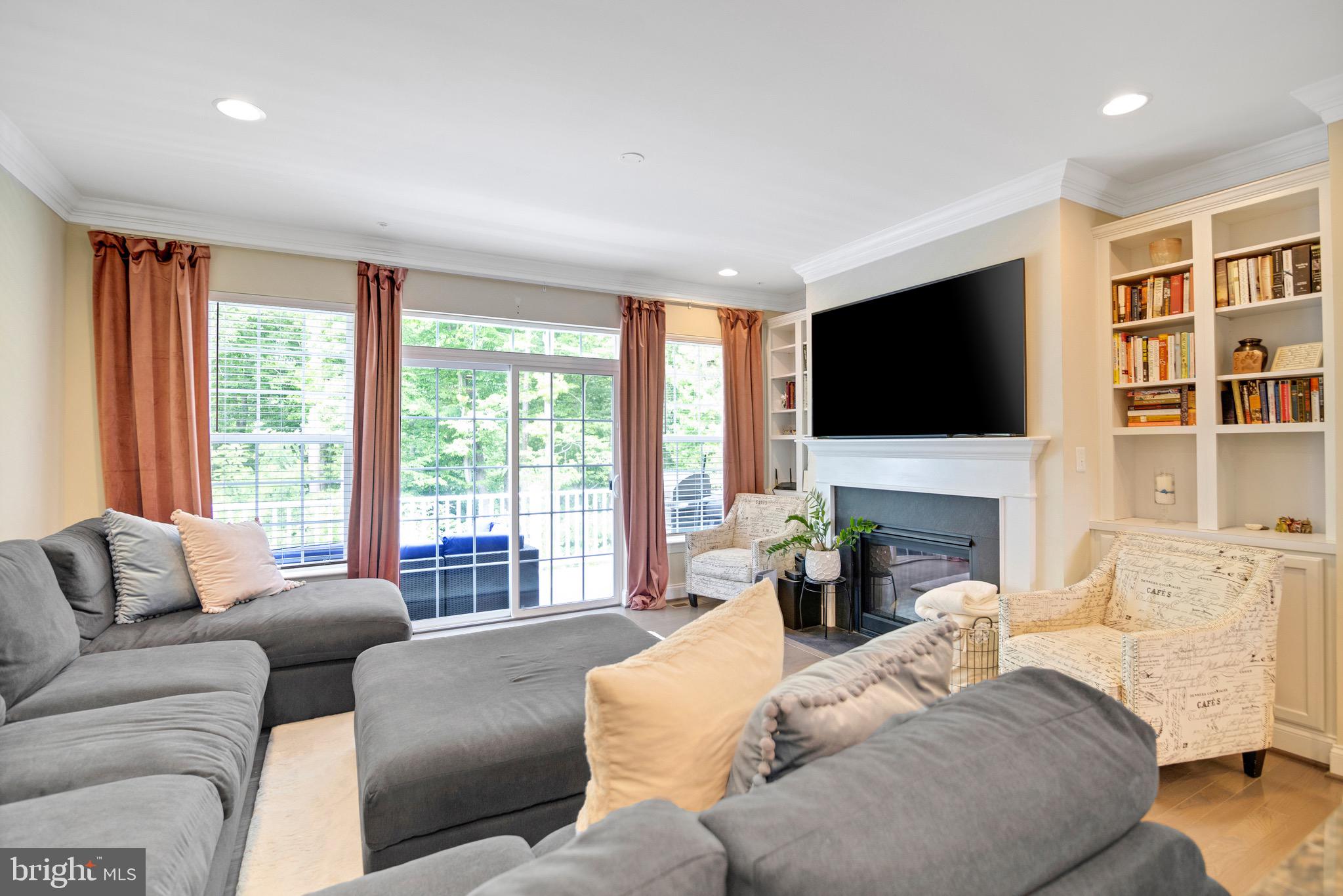 THE VILLAGES OF STEEPLECHASE - Residential Lease