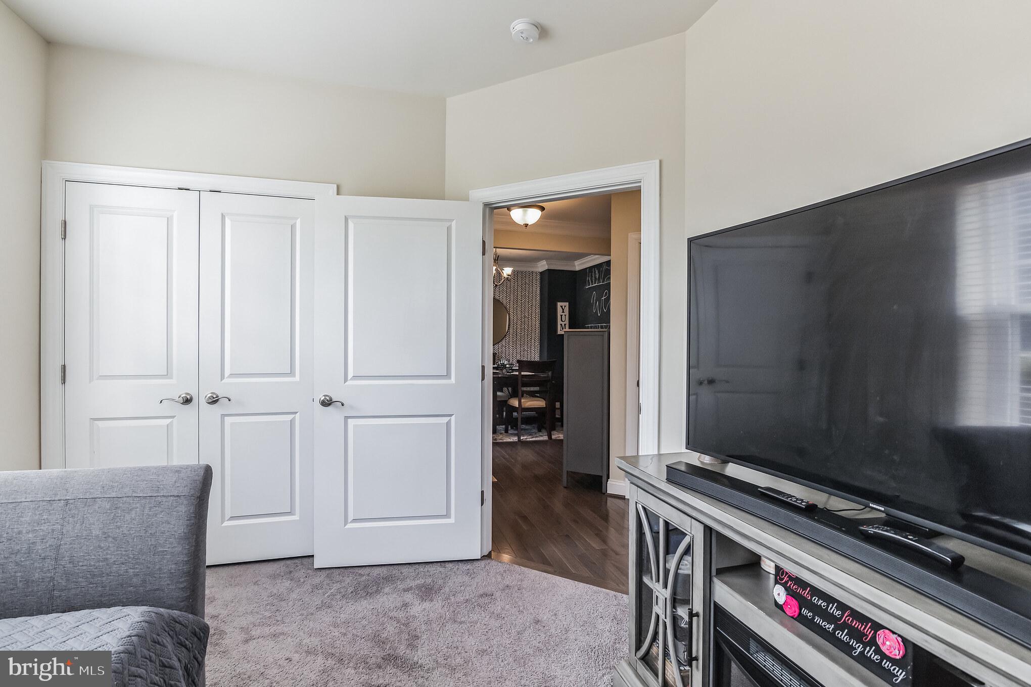 THE VILLAGES OF STEEPLECHASE - Residential Lease