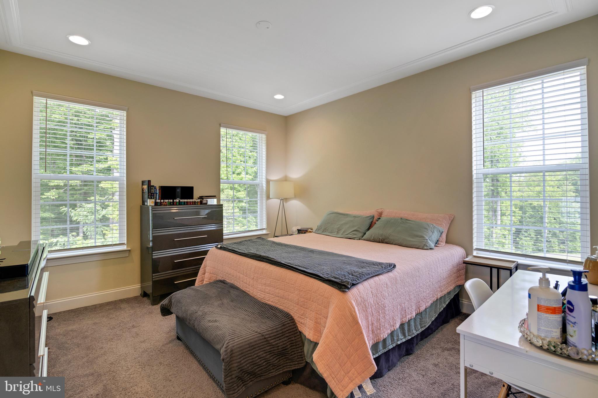 THE VILLAGES OF STEEPLECHASE - Residential Lease