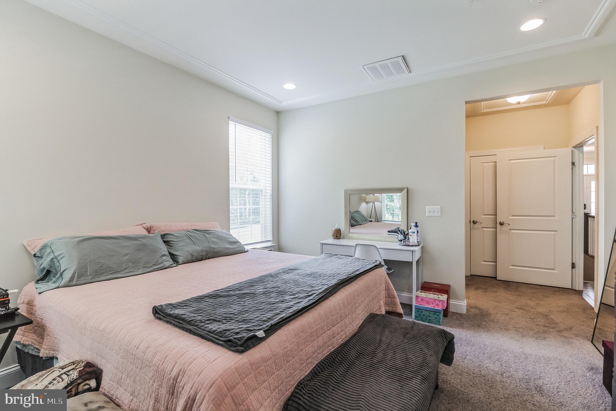 THE VILLAGES OF STEEPLECHASE - Residential Lease