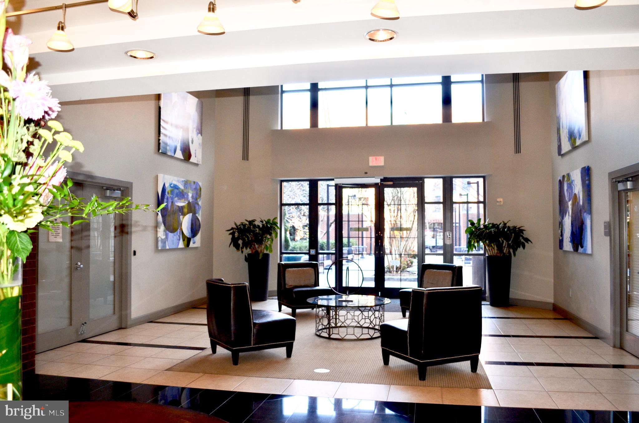 CLARENDON 1021 - Residential