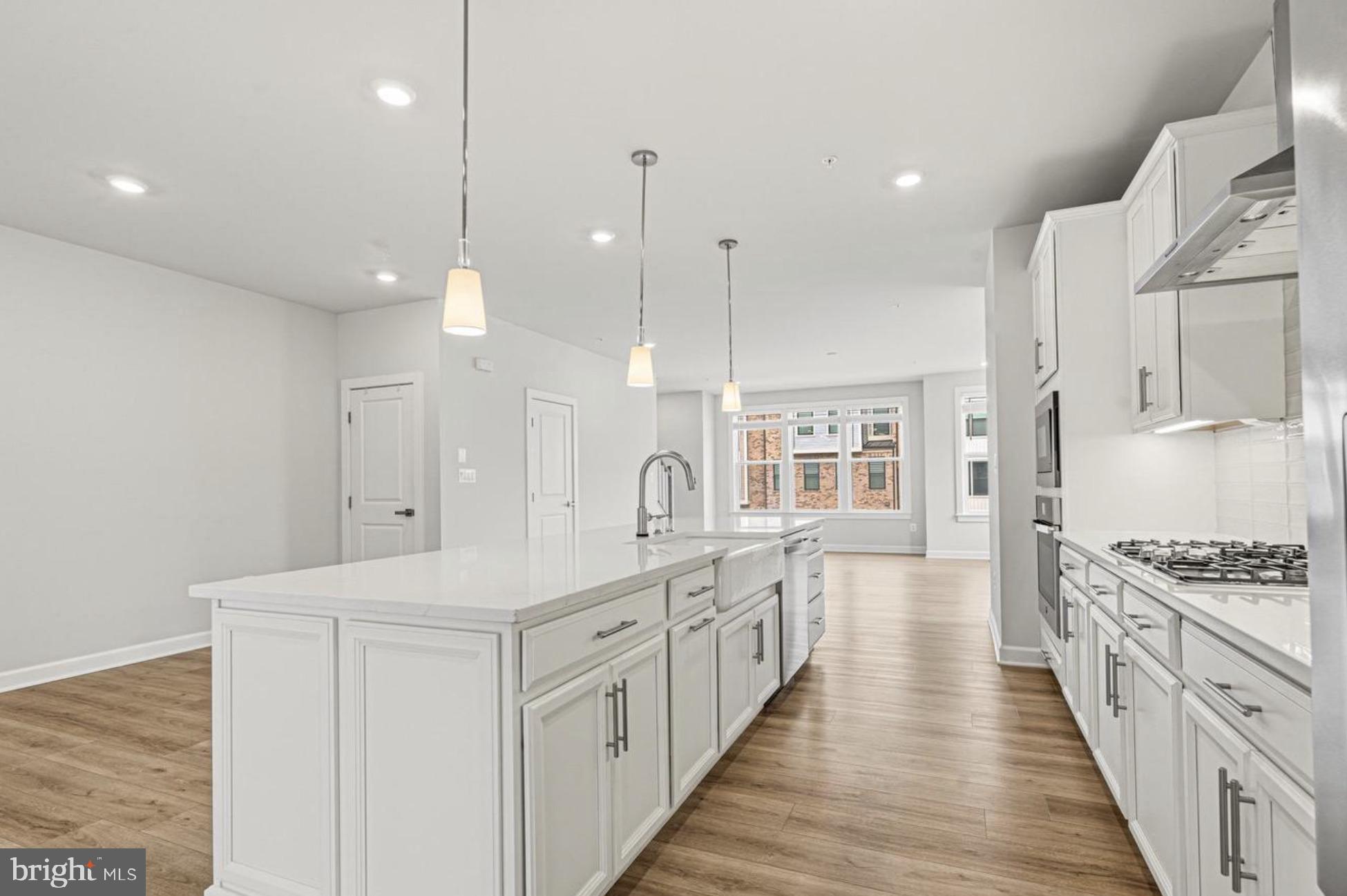 13866 RIDGEVIEW COURT
