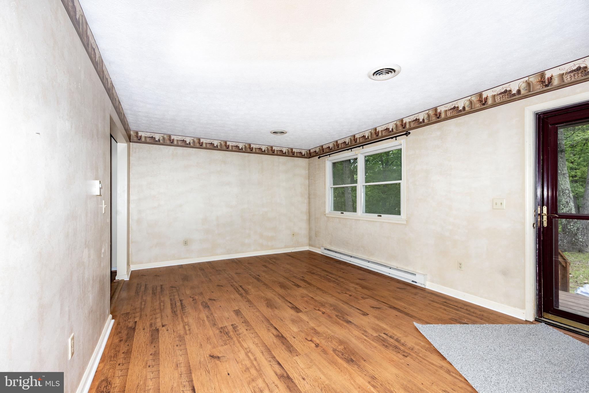 GLENWOOD FOREST - Residential