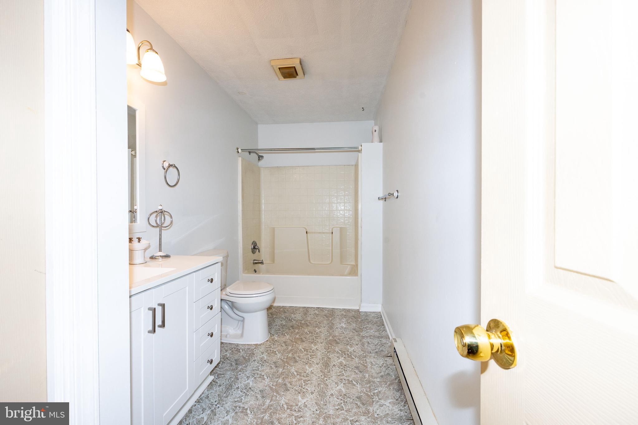 GLENWOOD FOREST - Residential